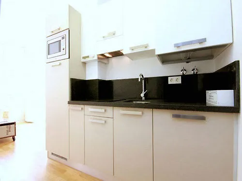 Life Apartments Calderon Malaga 0*,